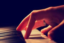 非凡体育：双抢七告负！德约冲第100冠又折戟，19岁捷克天才首夺大师赛冠军.